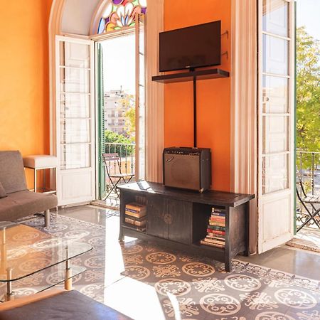 Private Rooms In Historic Building On The Square Málaga Esterno foto